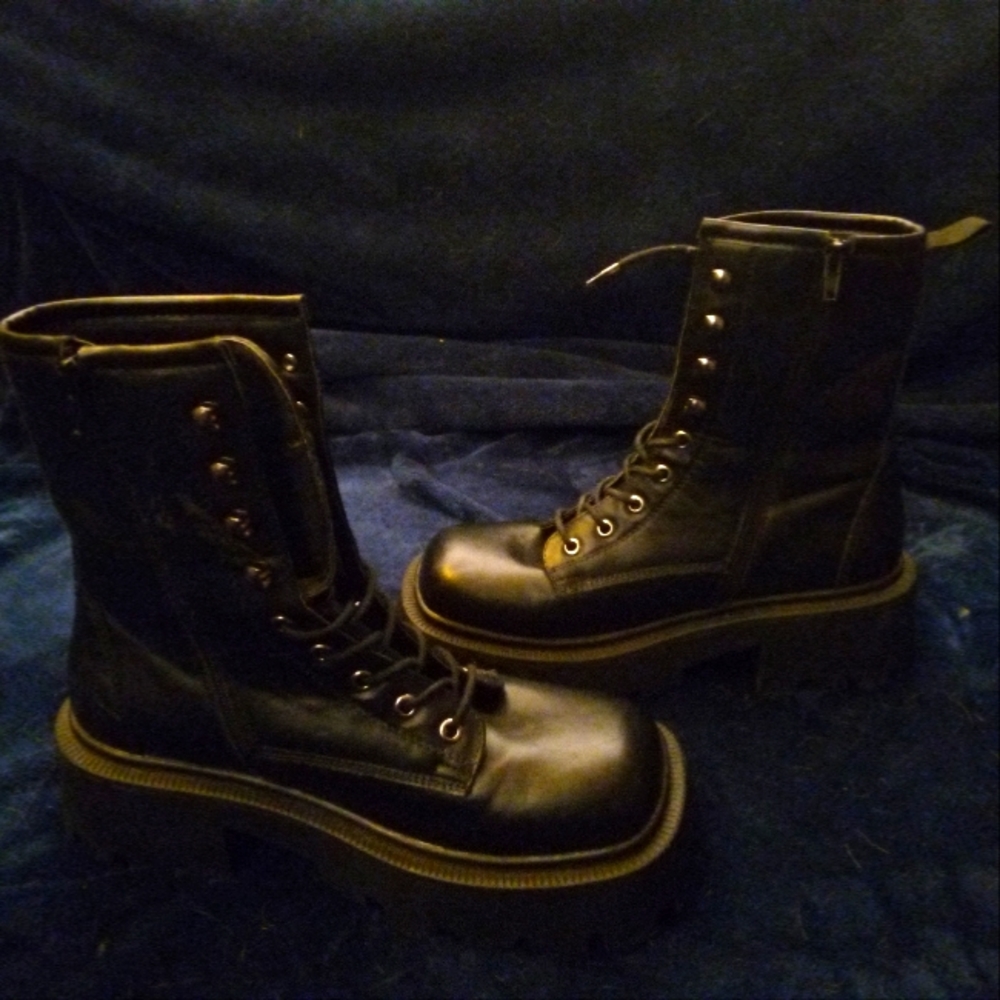 Edgy//Square Toe//Combat Boots